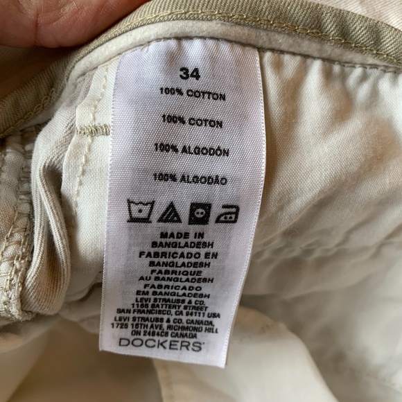 Dockers cargo shorts 34 waist - Picture 4 of 4